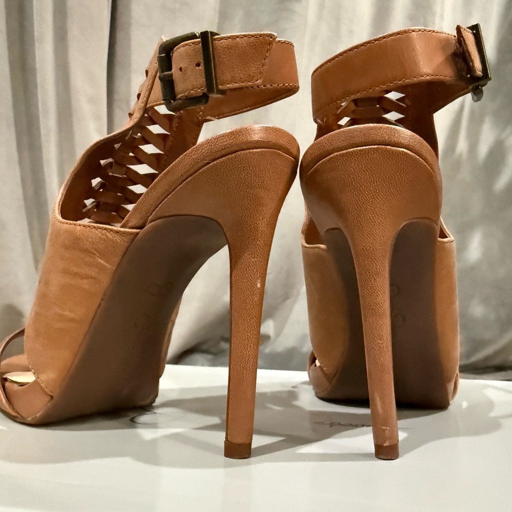 Jessica Simpson Tan Heeled Sandals - Picture 3 of 8
